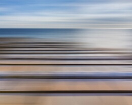 Flüchtige Spuren Erhältlich in folgenden Ausführungen: Passepartout-Bilder: FineArt Prints auf Fotopapier 260g glossy, im Passepartout weiss. Plakate: FineArt Prints auf...